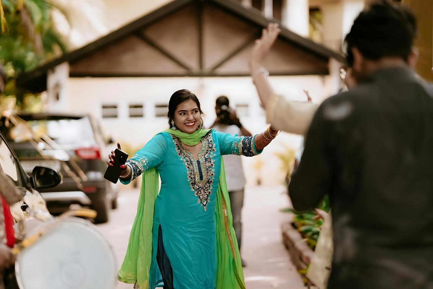 Ballerini durante una sessione di allenamento tecnico in sala prove